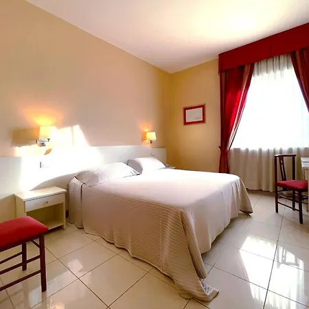 Отель Barion & Congressi